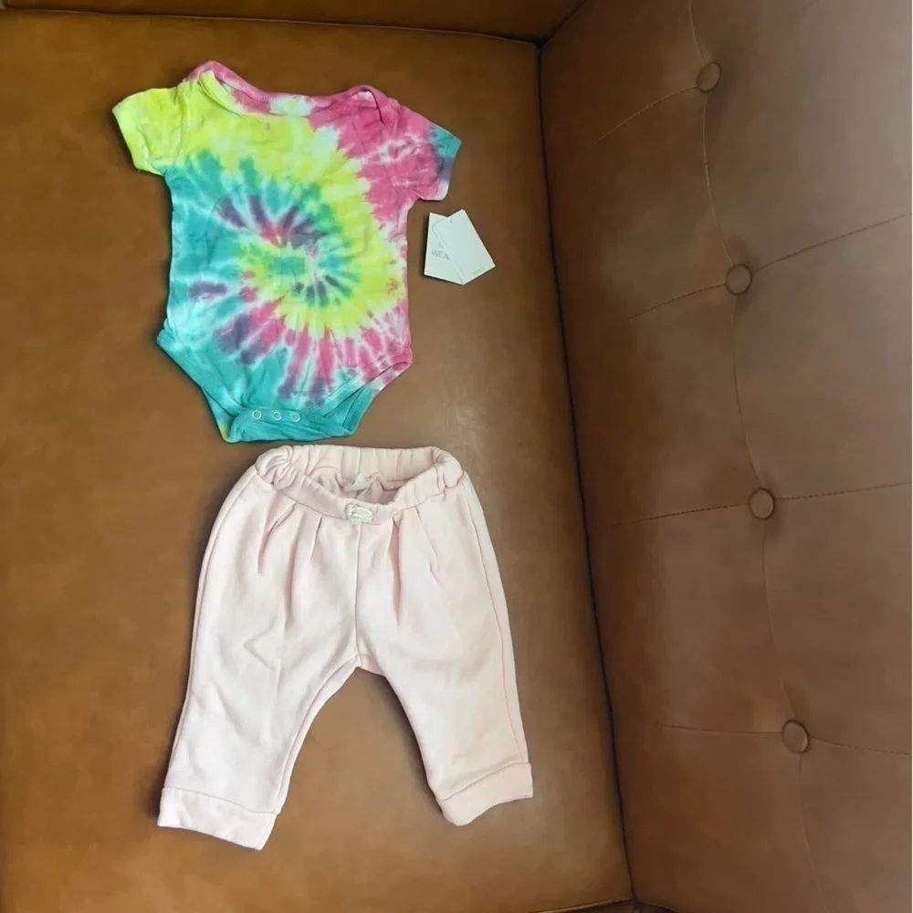 Gap Baby Toddler 3-6M 2 Piece Bundle Gap Pants and Tie Dye Bodysuit (NWT)